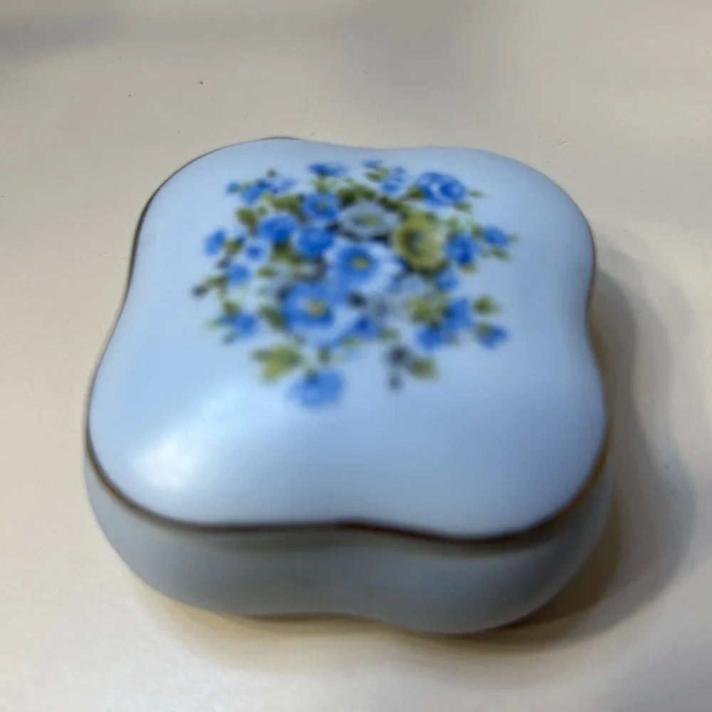 Lefton China Handpainted Blue Floral Trinket Keepsake Box Vintage #7687 - Picture 9 of 10